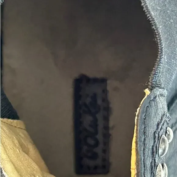 OluKai Kualona Chelsea Slip-On Boots Women's 7.5 Silver Studded - Picture 10 of 11